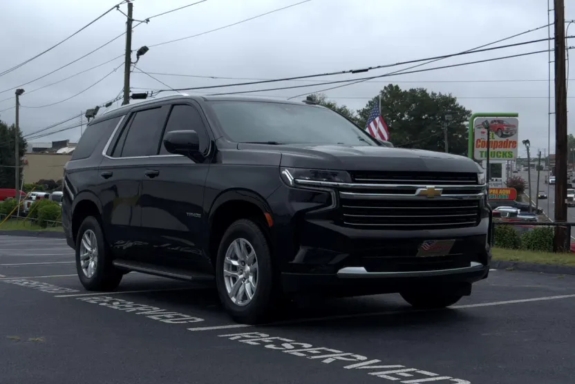 2021 Chevrolet Tahoe LT photo 1