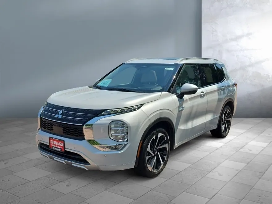 2024 Mitsubishi Outlander PHEV SEL photo 1