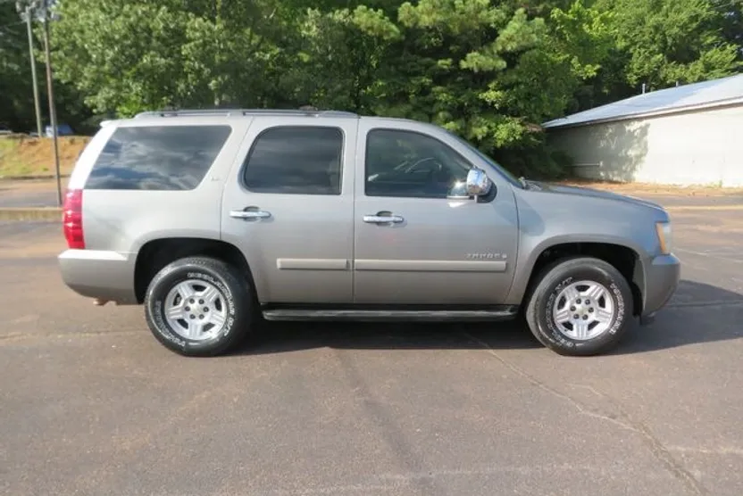 2007 Chevrolet Tahoe LS photo 1