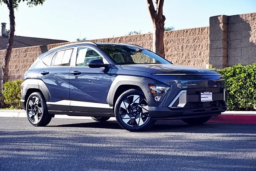 2024 Hyundai Kona SEL photo 1