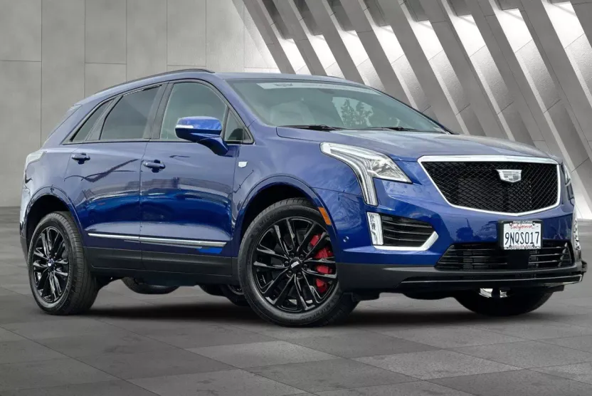 2025 Cadillac XT5 Sport photo 1
