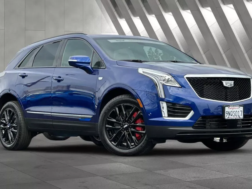 2025 Cadillac XT5 Sport photo 1