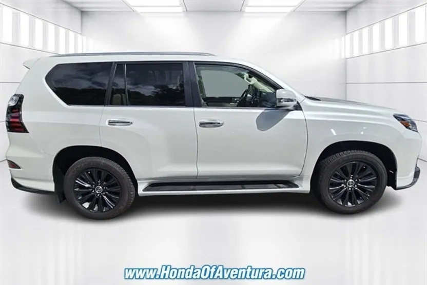 2023 Lexus GX 460 photo 1