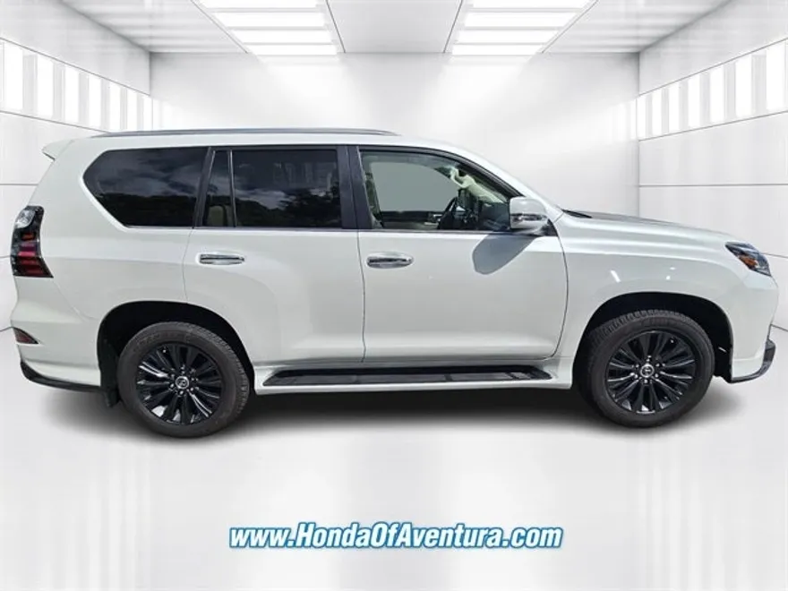 2023 Lexus GX 460 photo 1