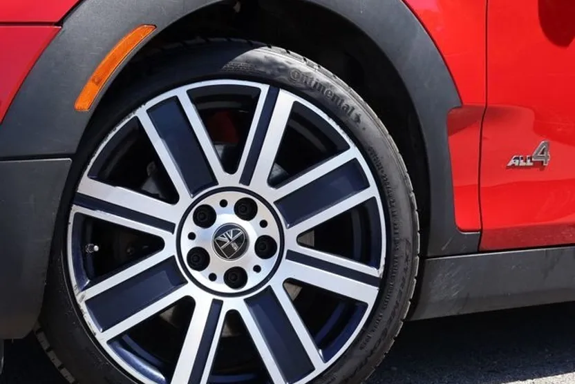 2020 Mini Cooper Base S ALL4 photo 1