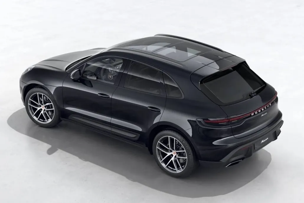 2026 Porsche Macan T photo 1