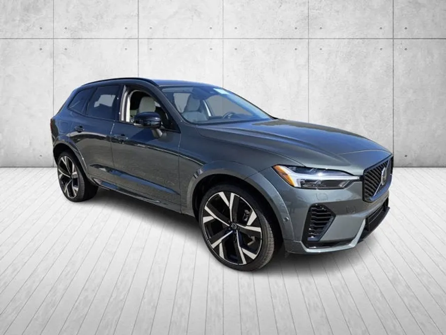 2026 Volvo XC60 Hybrid photo 1