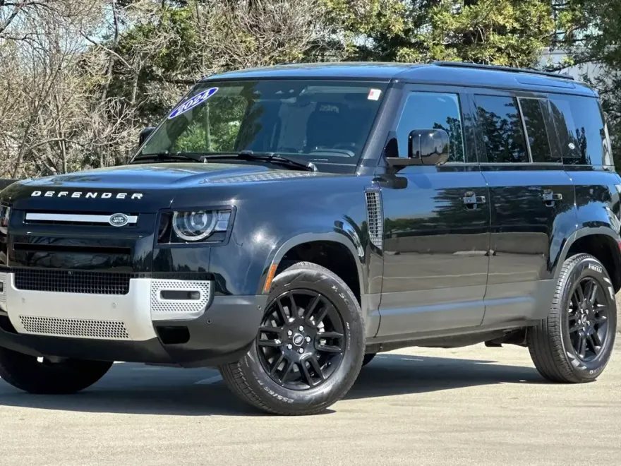 2024 Land Rover Defender 110 S photo 1