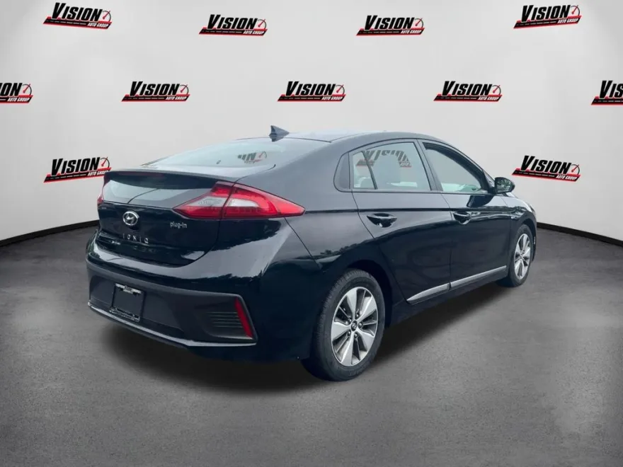 2018 Hyundai Ioniq Plug-In Hybrid photo 1