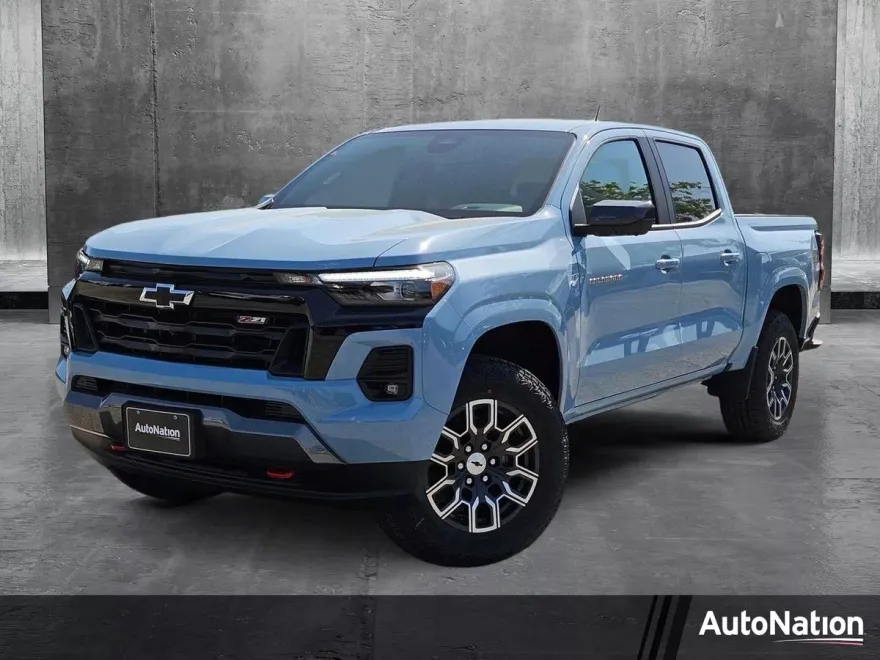2025 Chevrolet Colorado Z71 photo 1