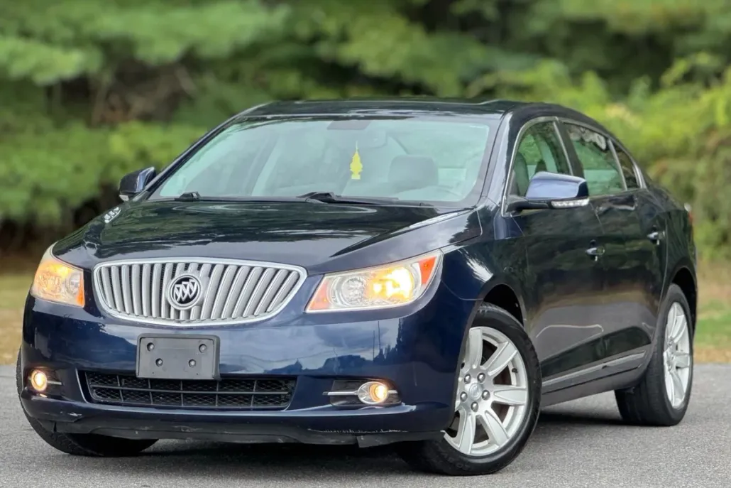2010 Buick LaCrosse CXL photo 1