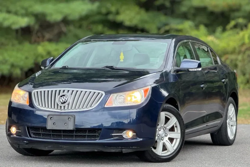2010 Buick LaCrosse CXL photo 1