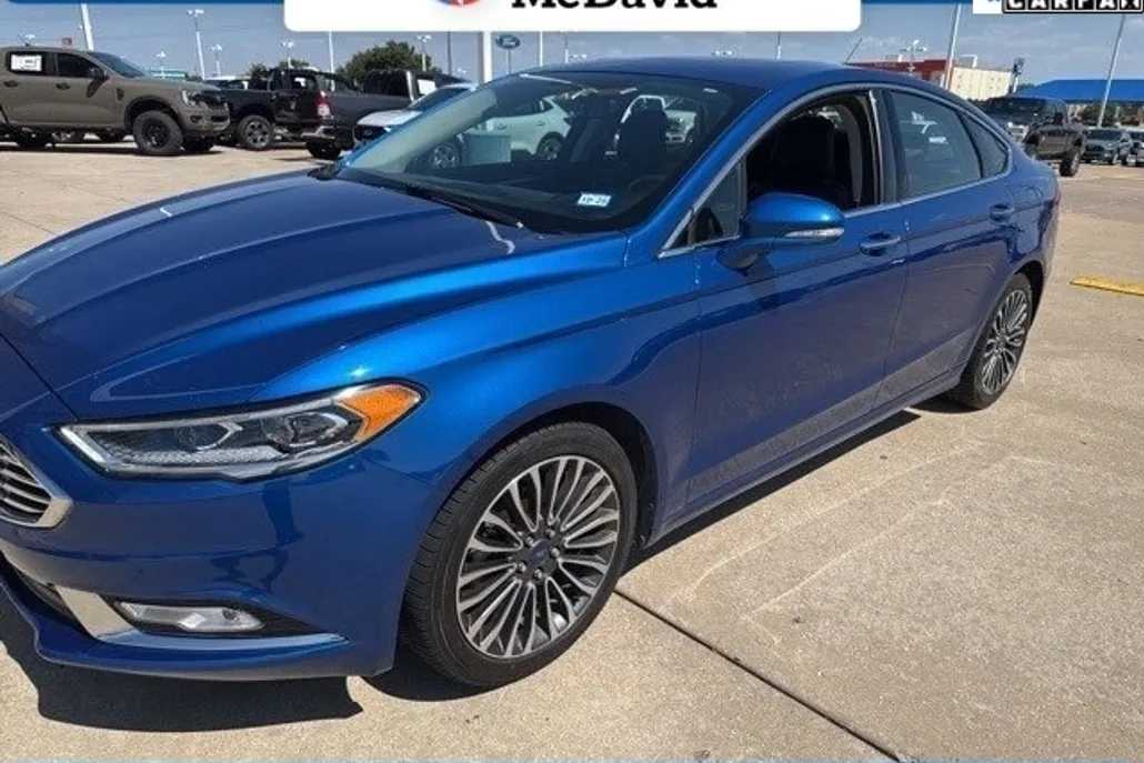 2017 Ford Fusion Titanium photo 1