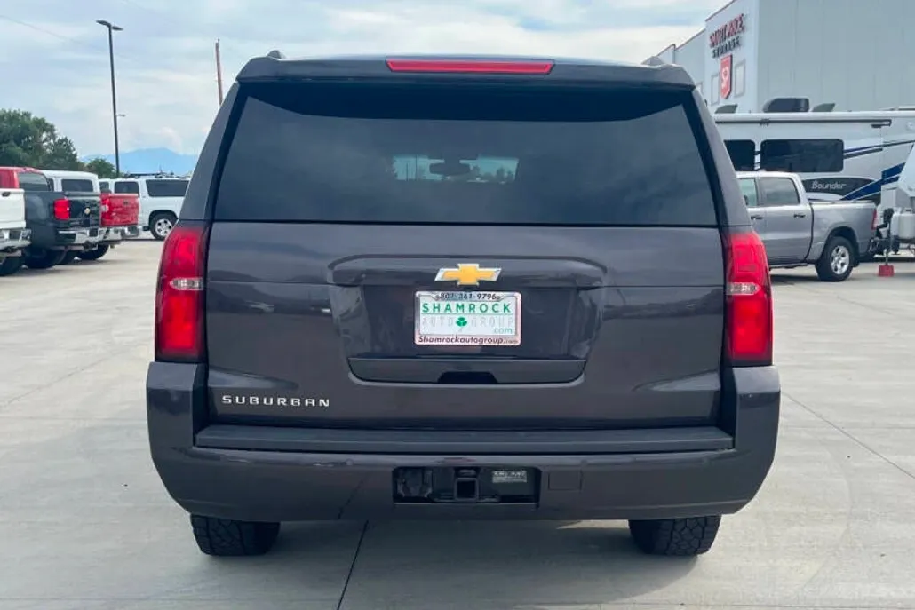 2018 Chevrolet Suburban LS photo 1