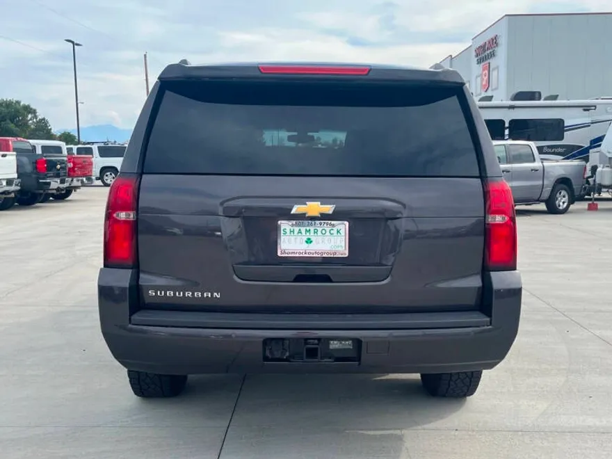 2018 Chevrolet Suburban LS photo 1
