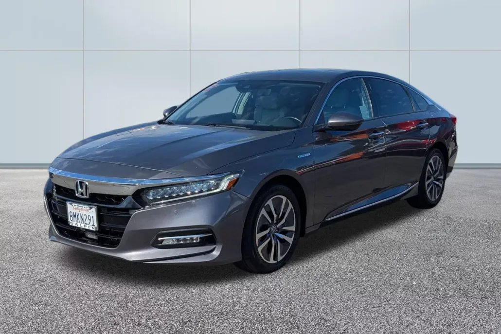 2019 Honda Accord Hybrid Touring photo 1