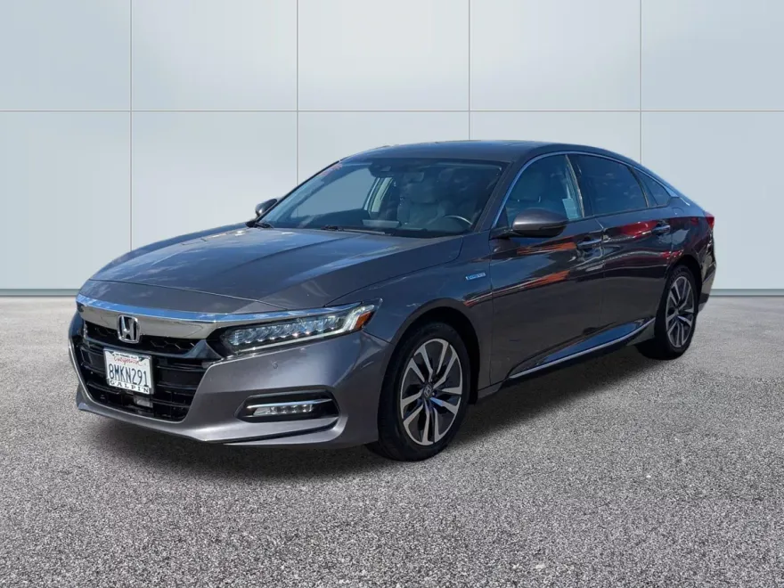 2019 Honda Accord Hybrid Touring photo 1
