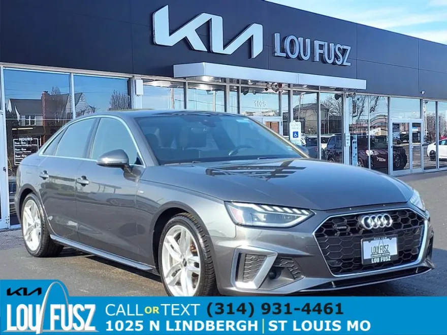 2023 Audi A4 S line Quattro Premium Plus photo 1