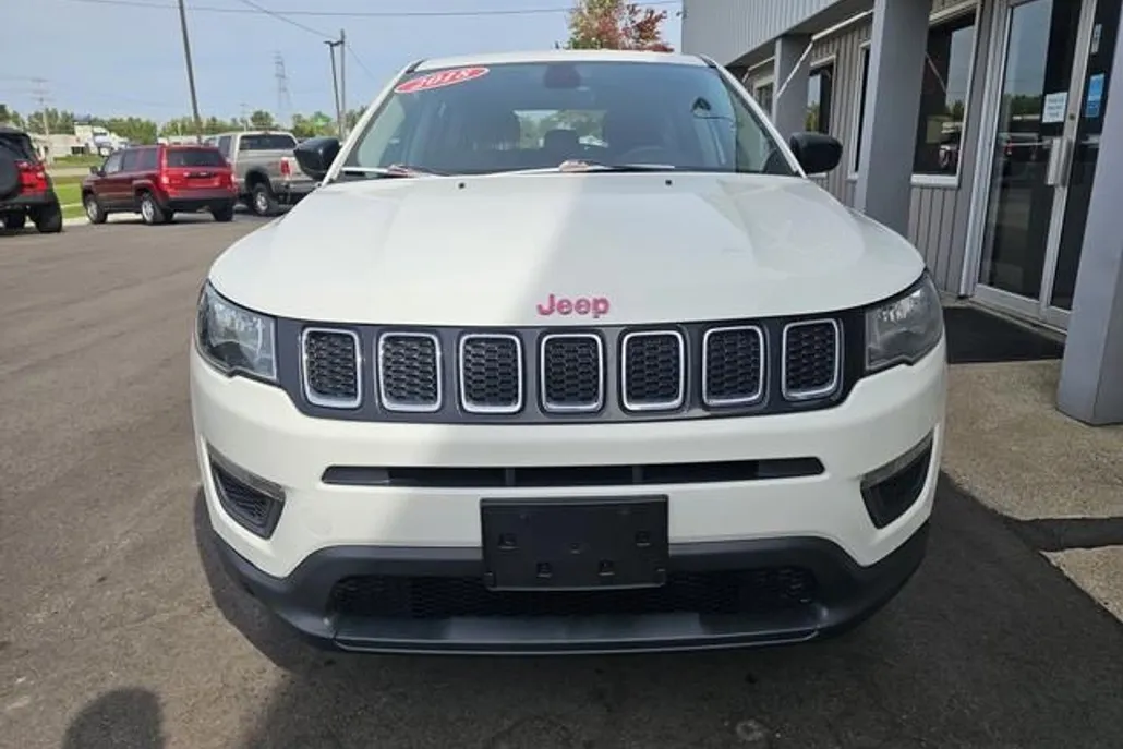2018 Jeep Compass Sport photo 1