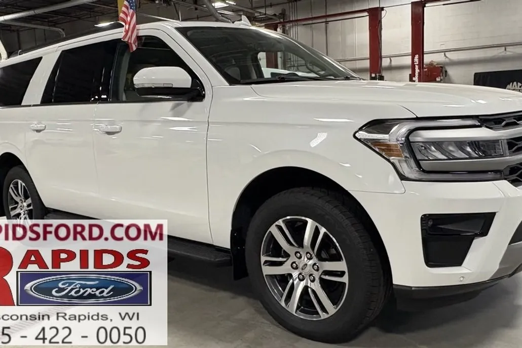 2024 Ford Expedition MAX XLT photo 1