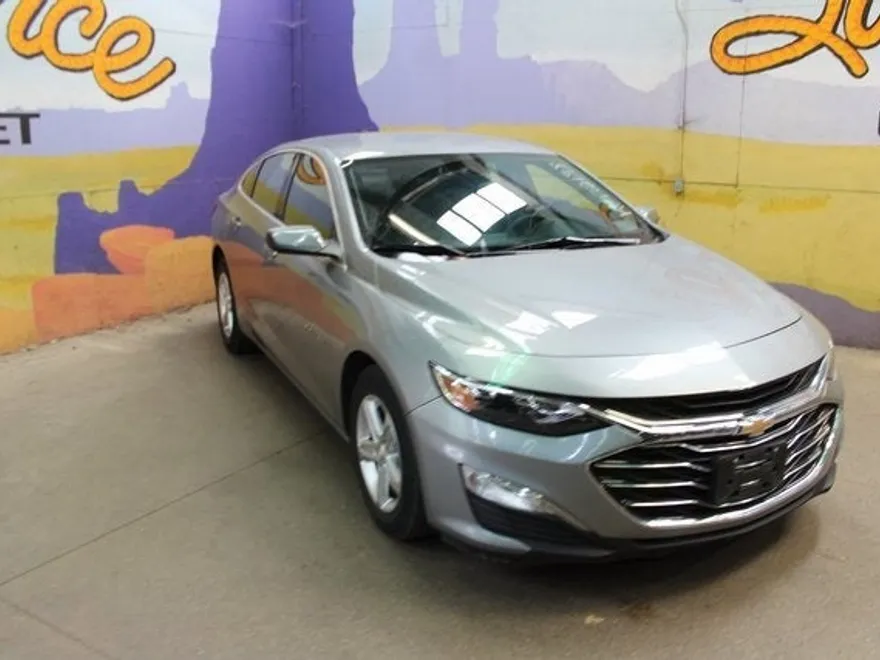 2024 Chevrolet Malibu LS photo 1