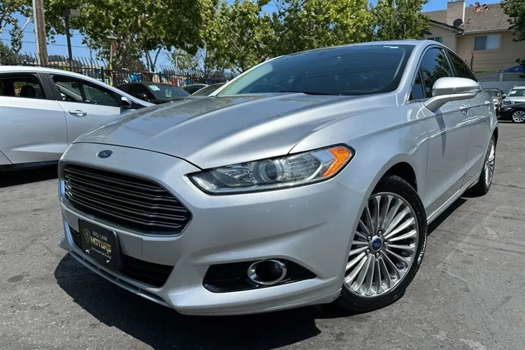 2013 Ford Fusion Titanium photo 1