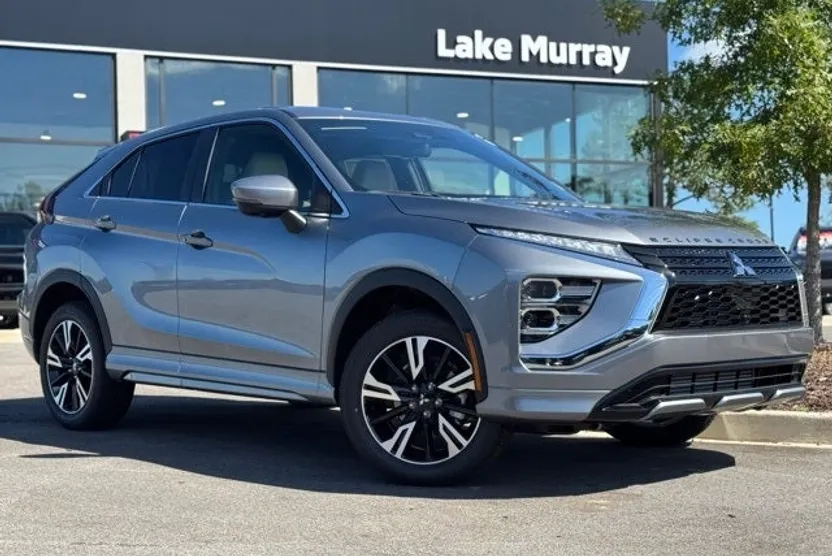 2025 Mitsubishi Eclipse Cross SEL photo 1