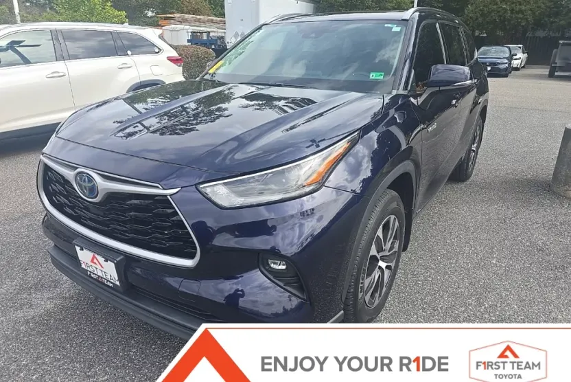 2021 Toyota Highlander Hybrid XLE photo 1