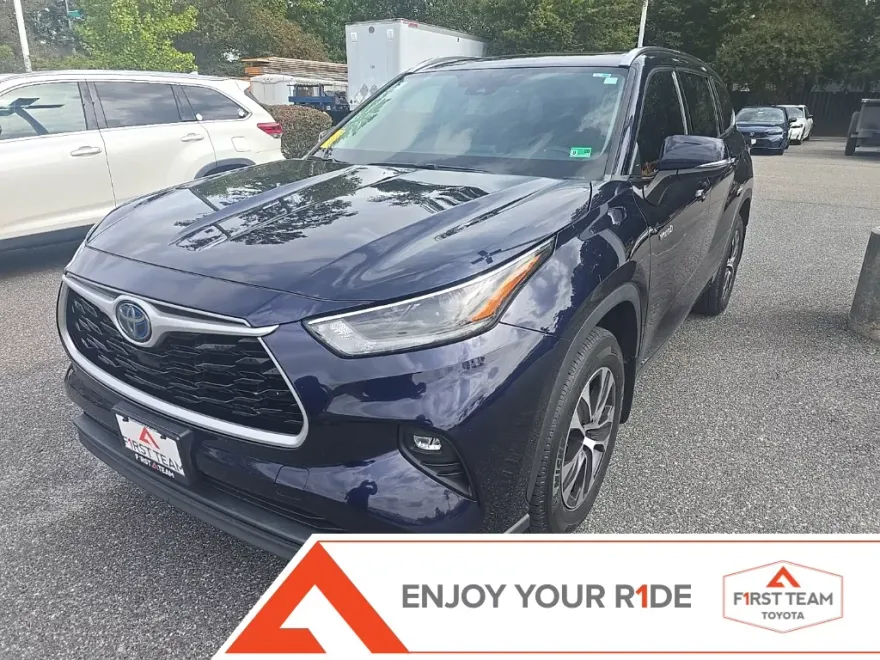 2021 Toyota Highlander Hybrid XLE photo 1