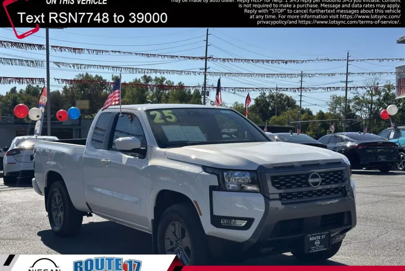 2025 Nissan Frontier SV photo 1