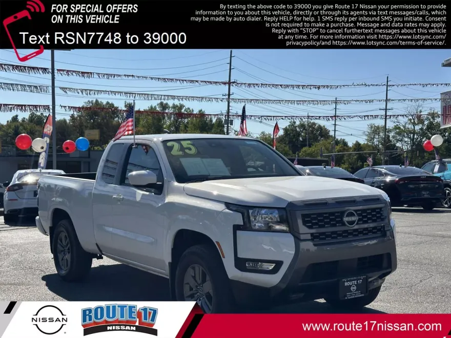 2025 Nissan Frontier SV photo 1