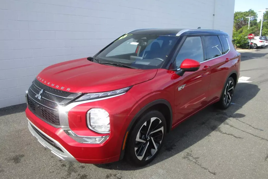 2023 Mitsubishi Outlander PHEV SEL photo 1