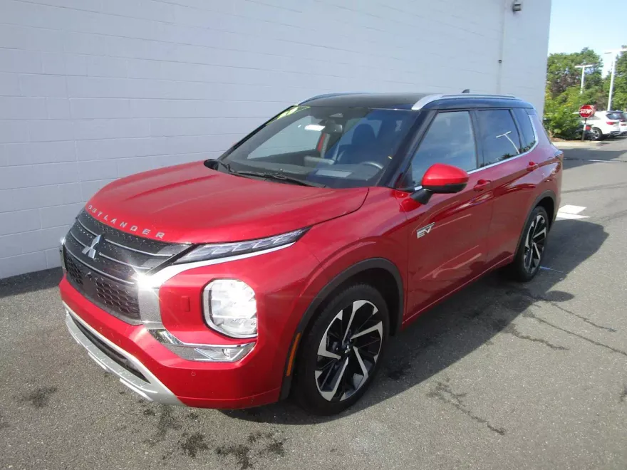 2023 Mitsubishi Outlander PHEV SEL photo 1