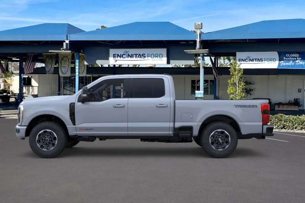2026 Ford F-250 Lariat photo 1