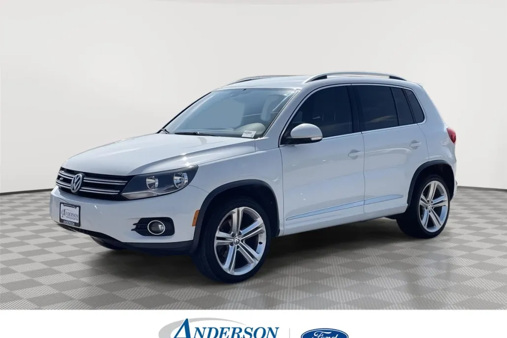 2016 Volkswagen Tiguan R-Line photo 1