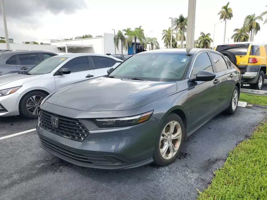 2023 Honda Accord LX photo 1