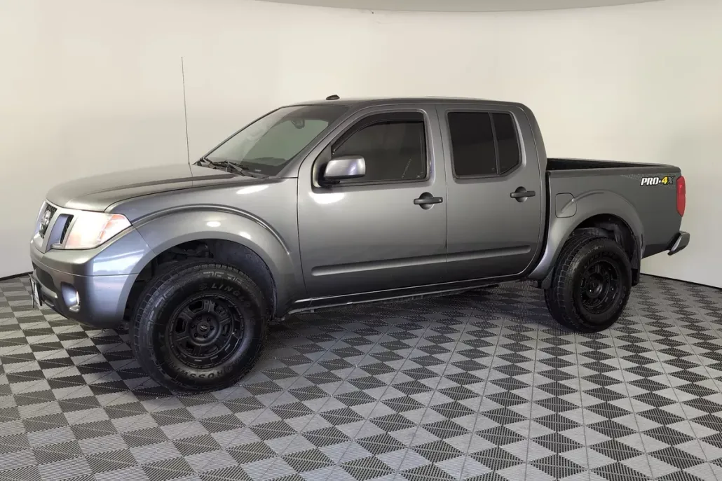 2019 Nissan Frontier PRO-4X photo 1