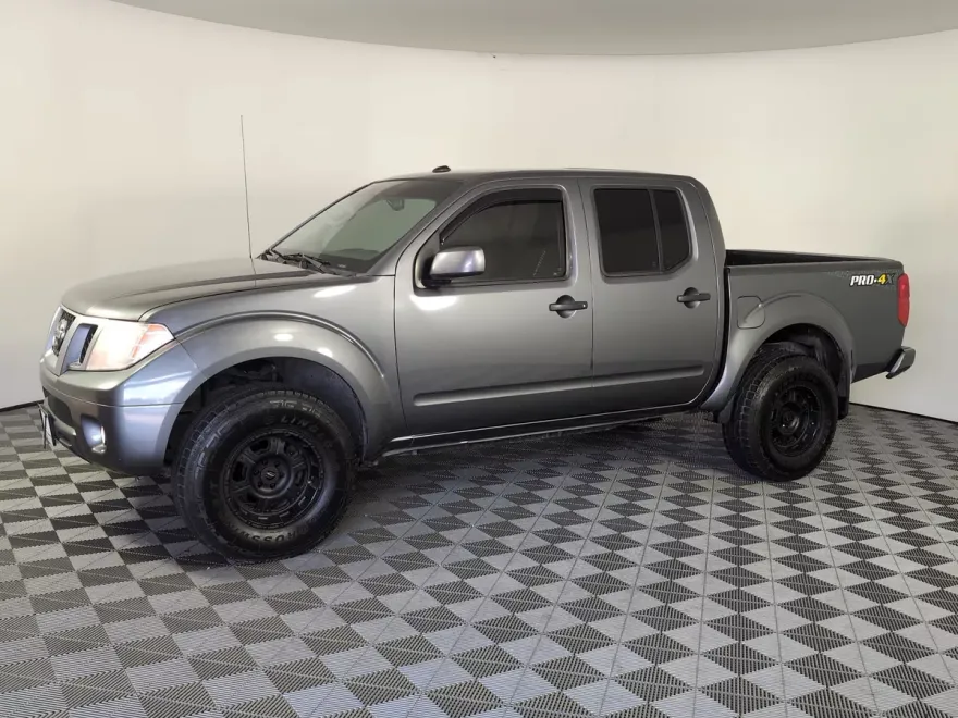 2019 Nissan Frontier PRO-4X photo 1