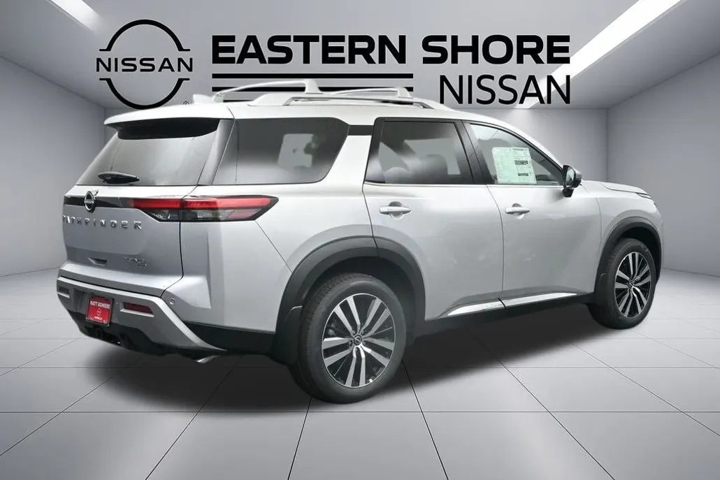 2025 Nissan Pathfinder Platinum photo 1