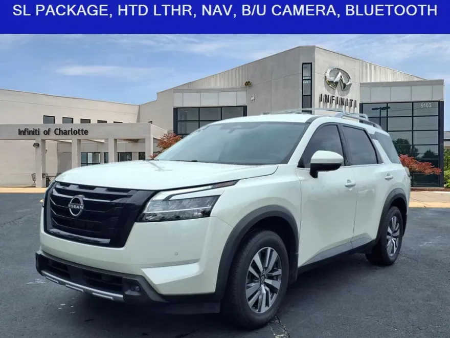 2023 Nissan Pathfinder SL photo 1
