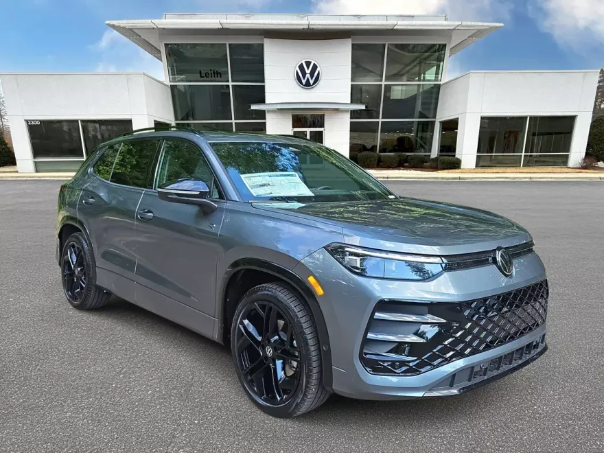 2025 Volkswagen Tiguan SE R-Line Black photo 1
