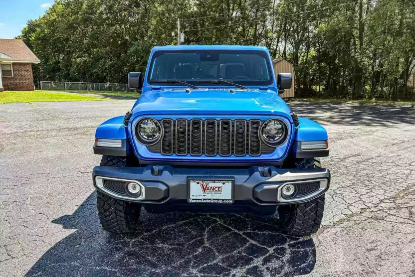 2025 Jeep Gladiator Sport photo 1