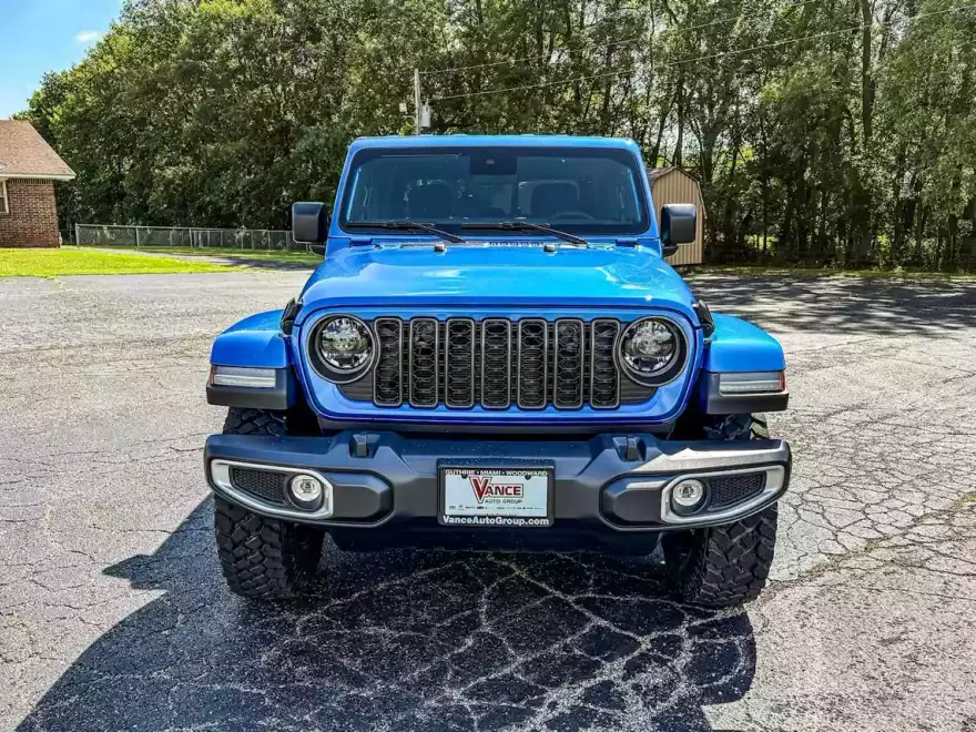 2025 Jeep Gladiator Sport photo 1