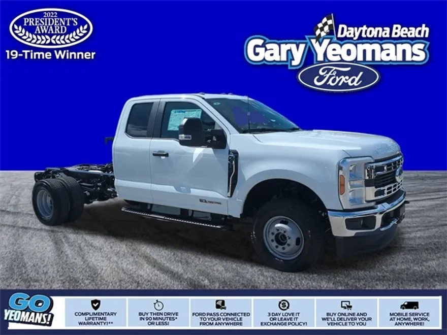 2025 Ford F-350 XL photo 1