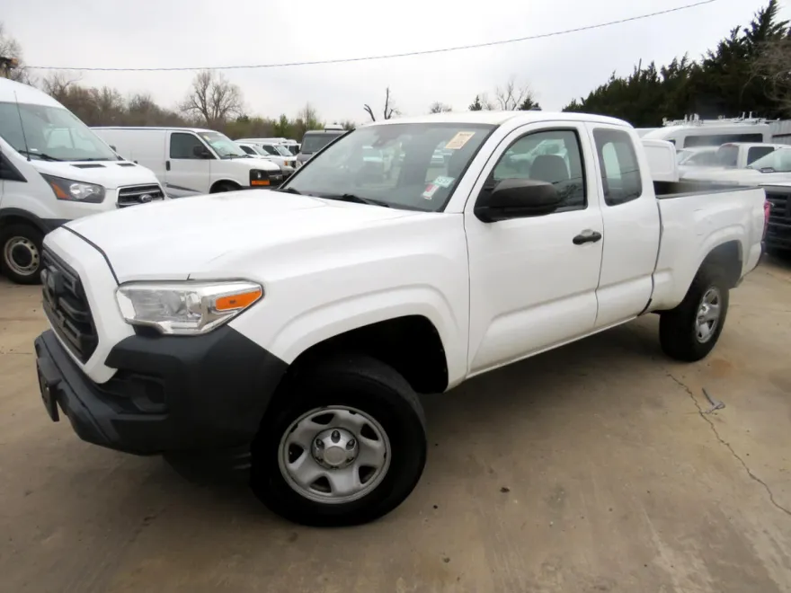 2018 Toyota Tacoma SR5 Access Cab photo 1
