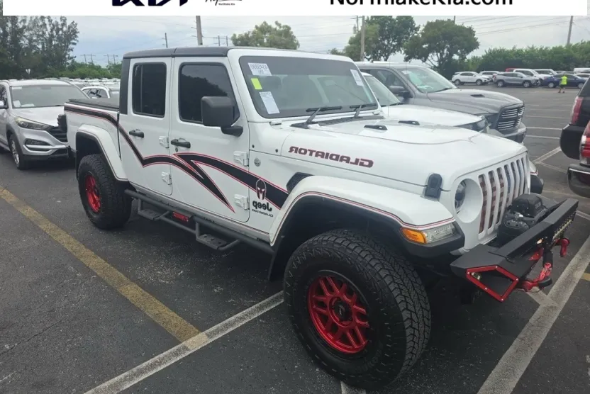 2020 Jeep Gladiator Sport photo 1