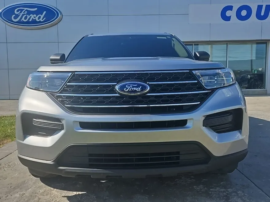 2024 Ford Explorer XLT photo 1