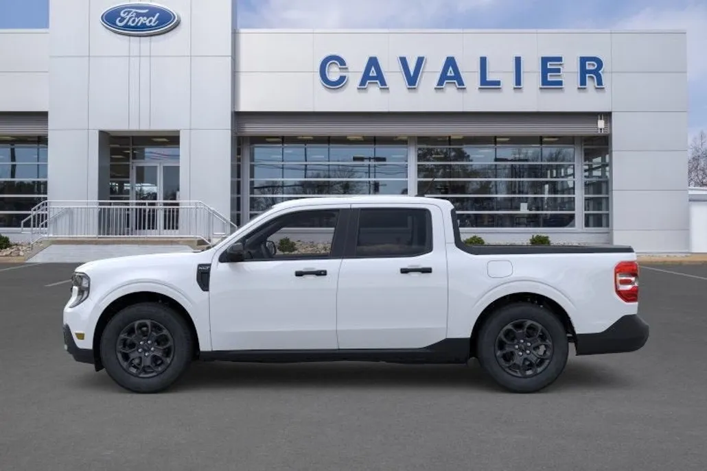 2025 Ford Maverick XLT photo 1