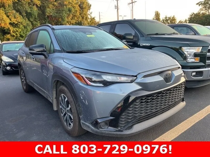 2025 Toyota Corolla Hybrid SE photo 1