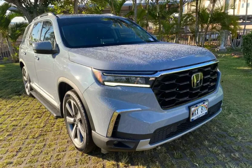 2024 Honda Pilot Touring photo 1